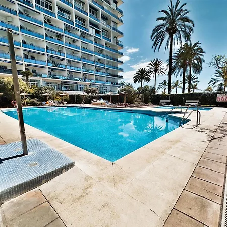Skol 335. Fantastic Beachfront Apartment Facing South. Marbella Buitenkant foto