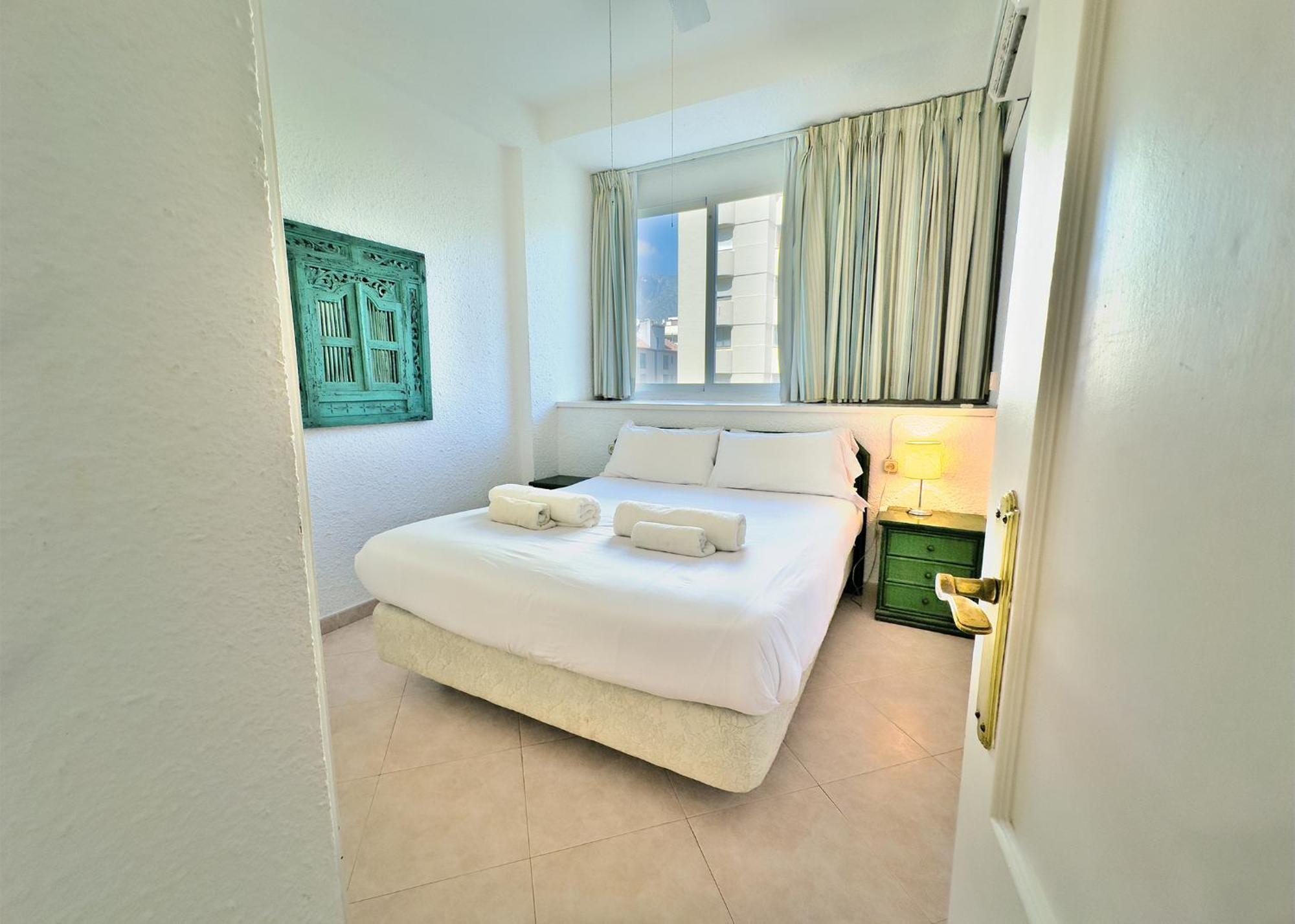 Apartamento Skol 335. Fantastic Beachfront Facing South. Marbella